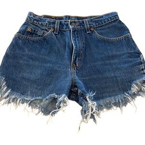 Levi’s Women’s 517 Cut Off Denim Shorts Size 9 Junior Medium‎